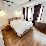 Luxury Sophia Suites
